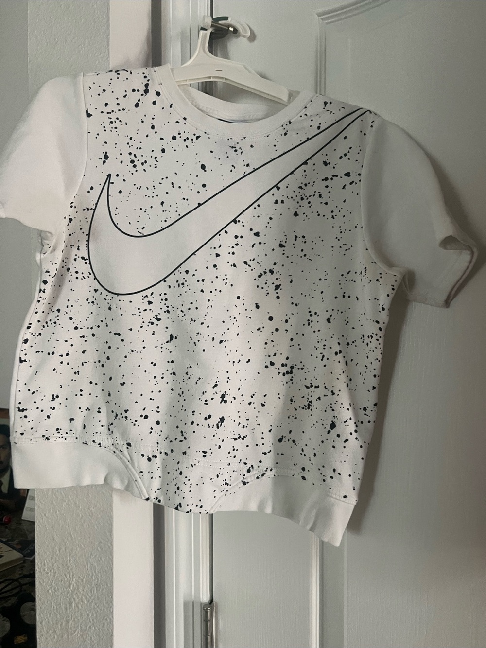 Nike White Short Sleeve Tee with Black Speckle and Swoosh